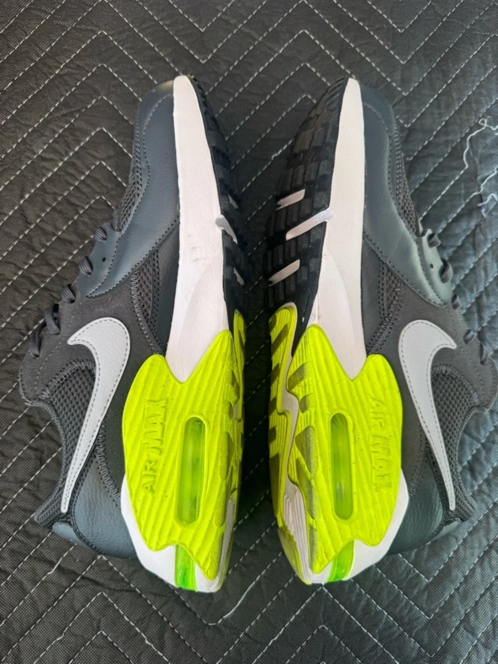 Nike air  max  Mesh Sneakers size 8.5